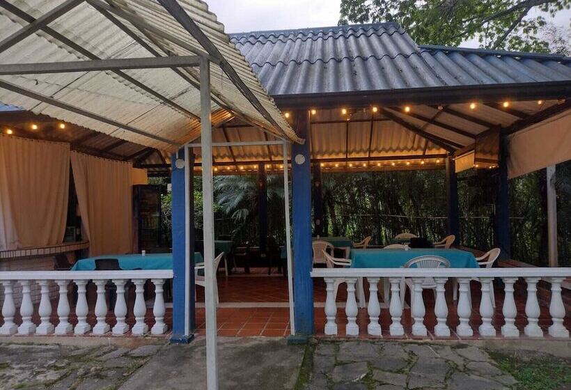 Отель Campestre El Salitre