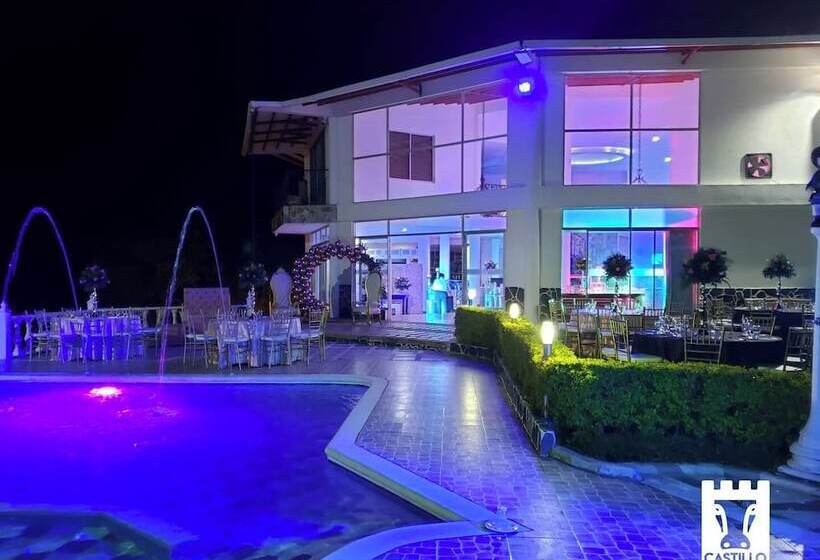 فندق Castillo Del Toro