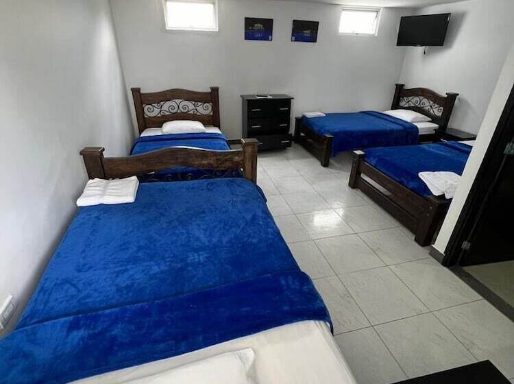 فندق Castillo Del Toro