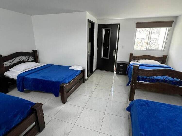 فندق Castillo Del Toro