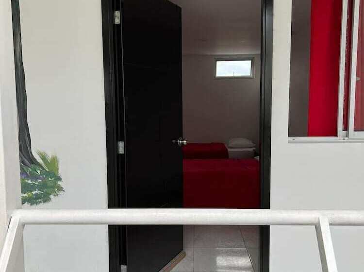 هتل Castillo Del Toro