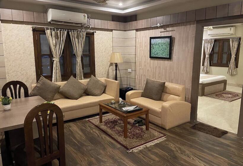 호텔 Centre Point Purnia