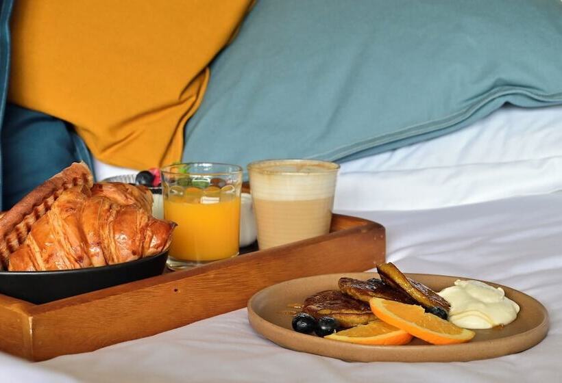 בית מלון כפרי Coconut Lane Bangkok