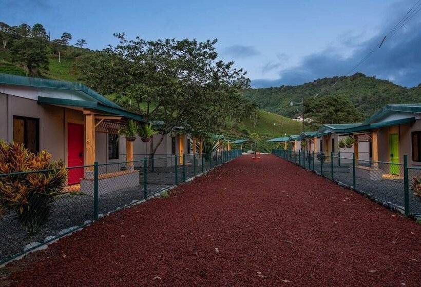 هتل Coffee Pickers Village By Hacienda Orosi