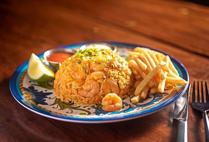 هتل Coffee Pickers Village By Hacienda Orosi