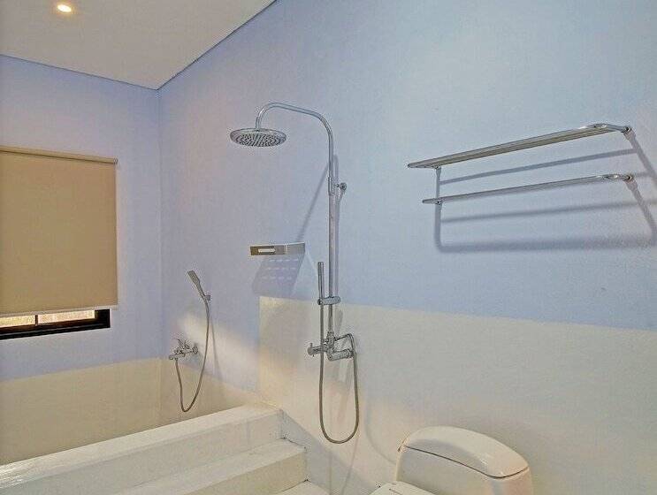 호텔 Collection O 93004 Double D Guest House