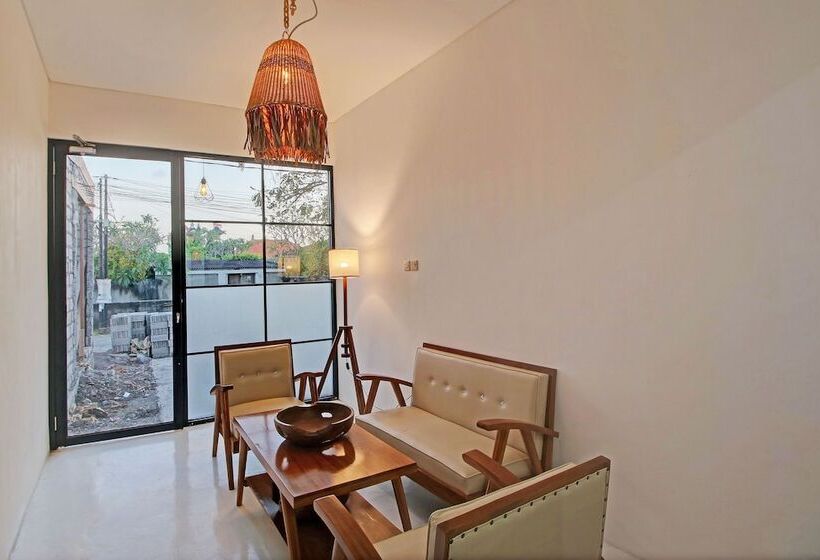 호텔 Collection O 93004 Double D Guest House