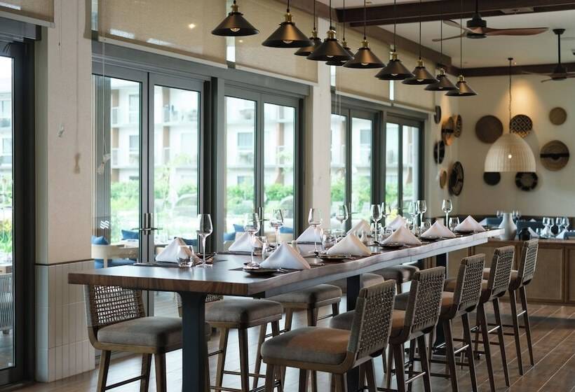 فندق Crowne Plaza Fiji Nadi Bay Resort & Spa, An Ihg