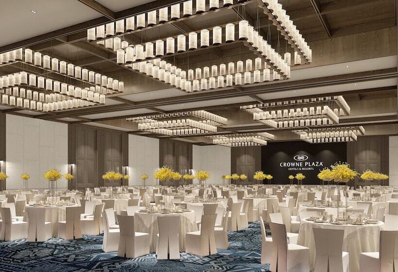 فندق Crowne Plaza Fiji Nadi Bay Resort & Spa, An Ihg