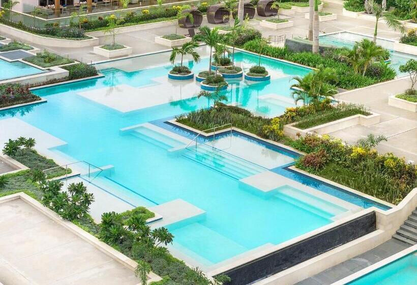 فندق Crowne Plaza Fiji Nadi Bay Resort & Spa, An Ihg