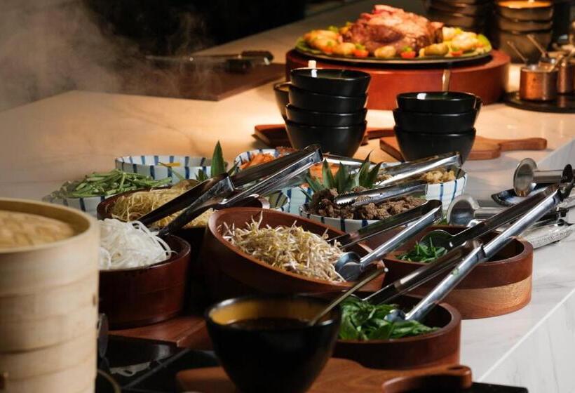 فندق Crowne Plaza Fiji Nadi Bay Resort & Spa, An Ihg