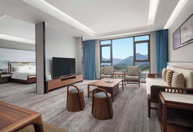 בית מלון כפרי Days Inn By Wyndham Pingxiang Wugong Mountain