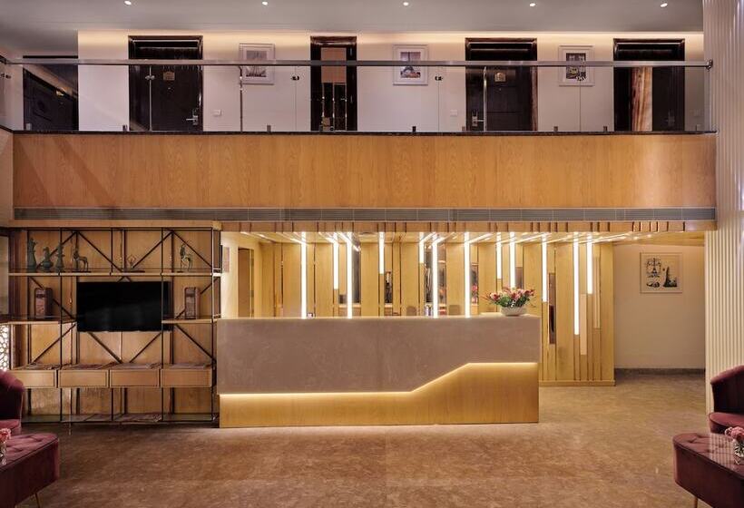 בית מלון כפרי Deventure Sarovar Portico Patel Nagar