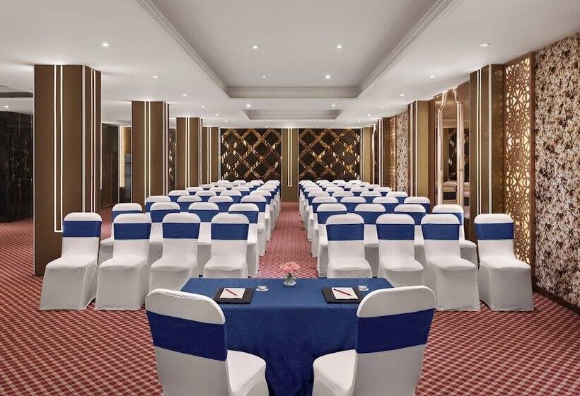 בית מלון כפרי Deventure Sarovar Portico Patel Nagar