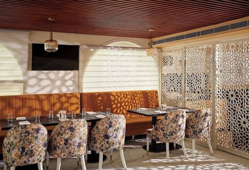 בית מלון כפרי Deventure Sarovar Portico Patel Nagar