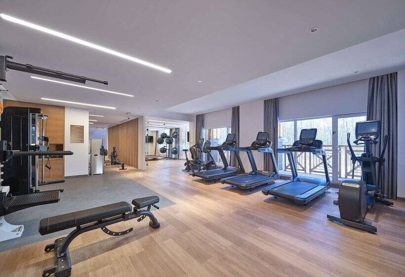 בית מלון כפרי Doubletree By Hilton Changbaishan Hot Spring