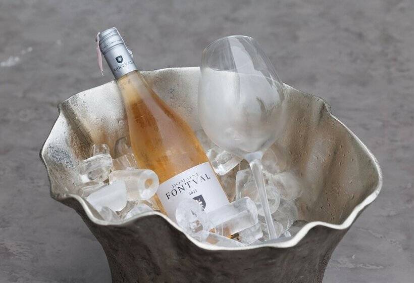 בית מלון כפרי Elite Atoll Beachfront