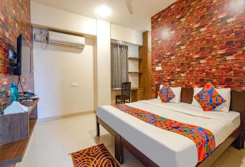 ホテル Fabexpress Kings Suites Hrbr Layout