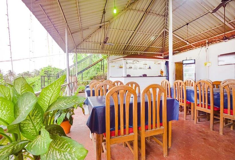 فندق Fabexpress Vincy Place, Mandrem Beach