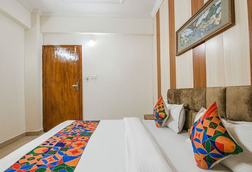 ホテル Fabexpress Vistara Grand