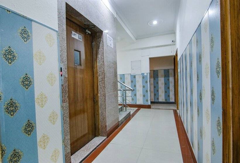 ホテル Fabexpress Vistara Grand