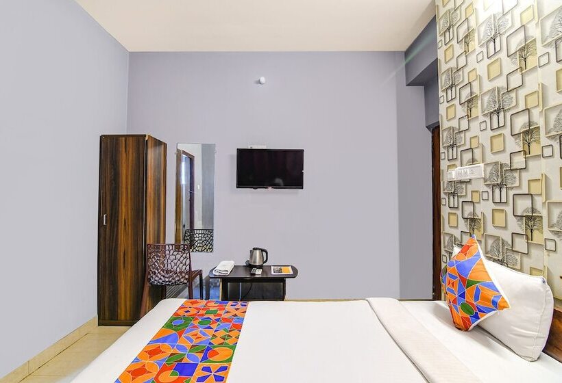 בית מלון כפרי Fabexpress Westin Plaza