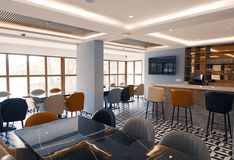 Fortune Select Candolim, Goa   Member Itc Hotels  Group