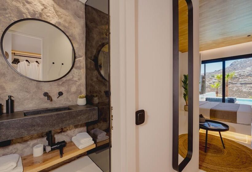 בית מלון כפרי Ftelia Black Villas