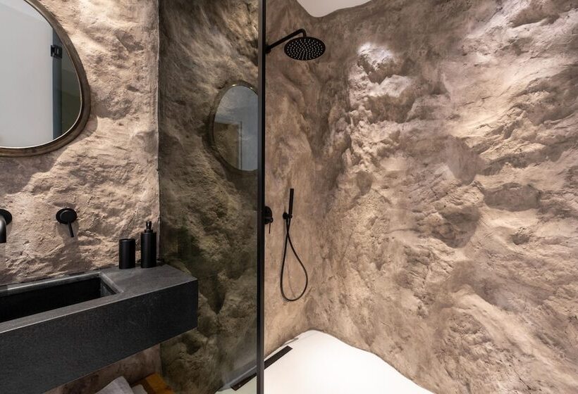 בית מלון כפרי Ftelia Black Villas