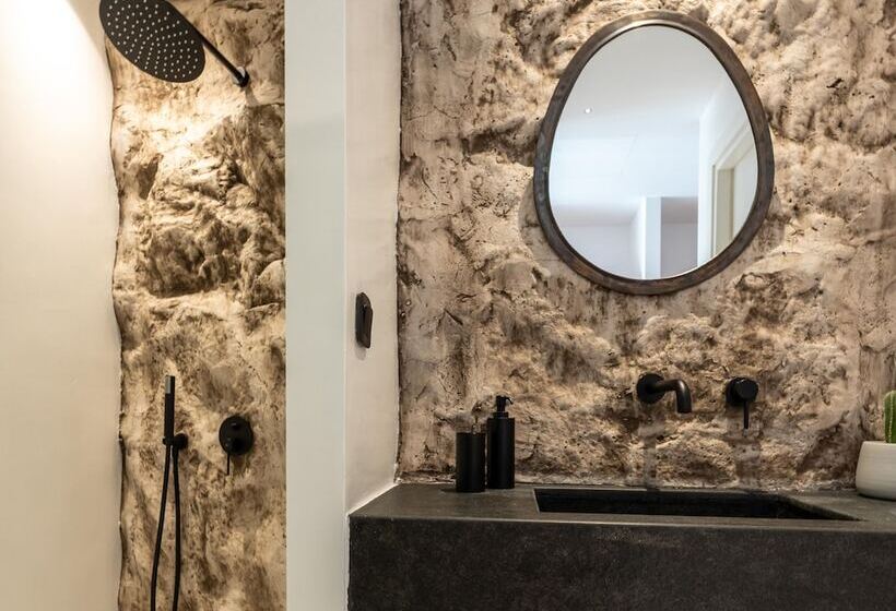 בית מלון כפרי Ftelia Black Villas