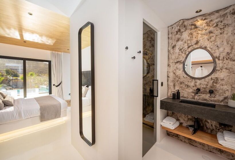 בית מלון כפרי Ftelia Black Villas