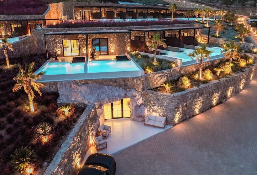 בית מלון כפרי Ftelia Black Villas