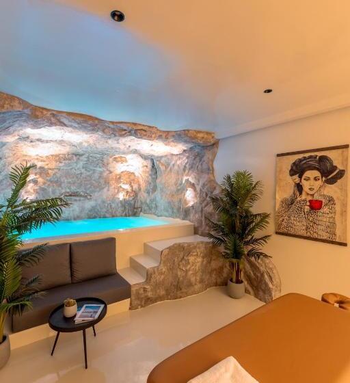 בית מלון כפרי Ftelia Black Villas