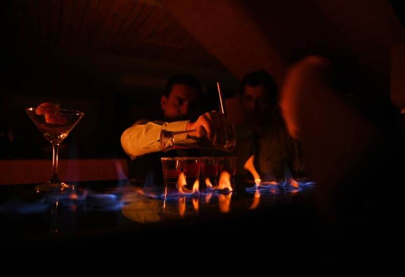 ホテル Golden Retreat