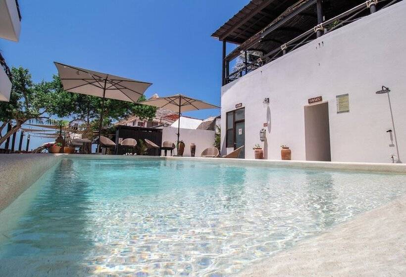 בית מלון כפרי Hau Holbox Beach Front