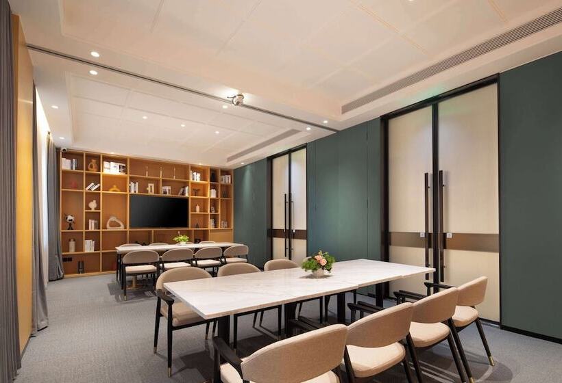 호텔 Hilton Garden Inn Hulunbuir Hailar