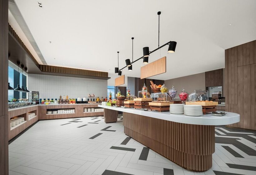 בית מלון כפרי Holiday Inn Express Shenzhen Futian Center By Ihg