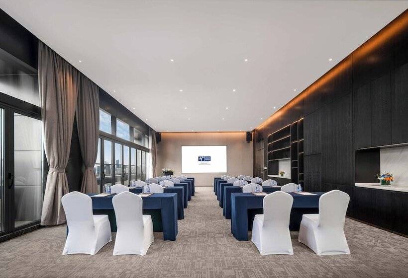 בית מלון כפרי Holiday Inn Express Shenzhen Futian Center By Ihg