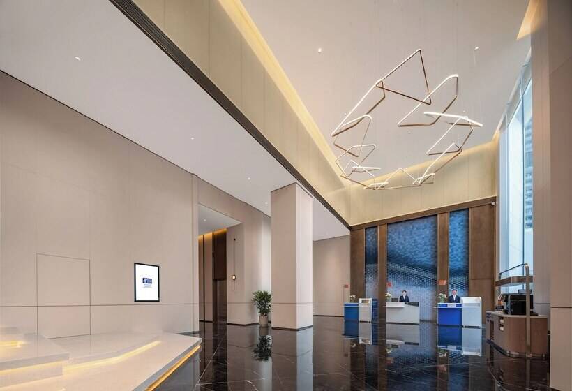 בית מלון כפרי Holiday Inn Express Shenzhen Futian Center By Ihg