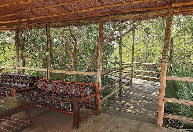 هتل Hornbill Bush Lodge