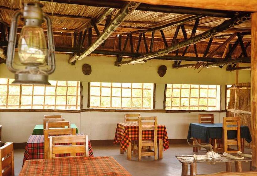 هتل Hornbill Bush Lodge