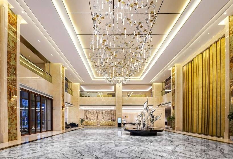ホテル Howard Johnson By Wyndham Huaqiao Plaza Xinyu