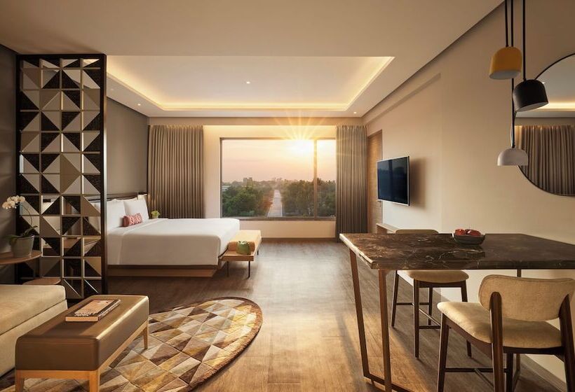 Отель Hyatt Place Aurangabad Airport