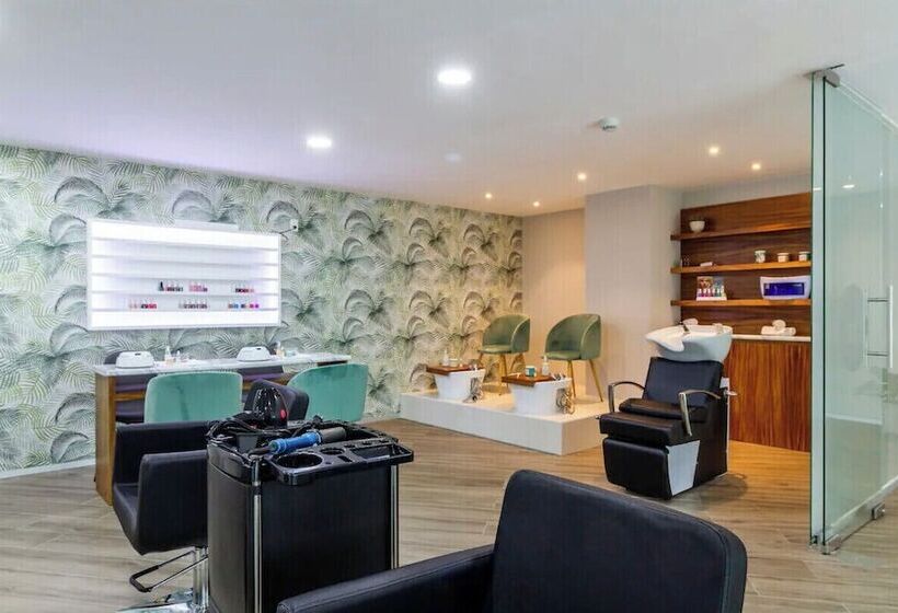 Отель Latitud Providencia