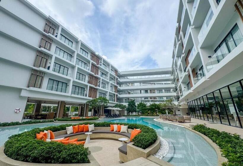 בית מלון כפרי Laya Resort Phuket Island