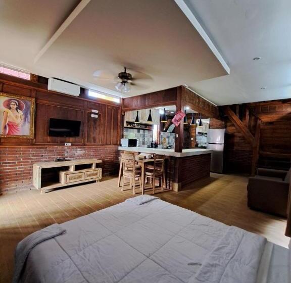 בית מלון כפרי Melasti Mountain Villa Amed Bali