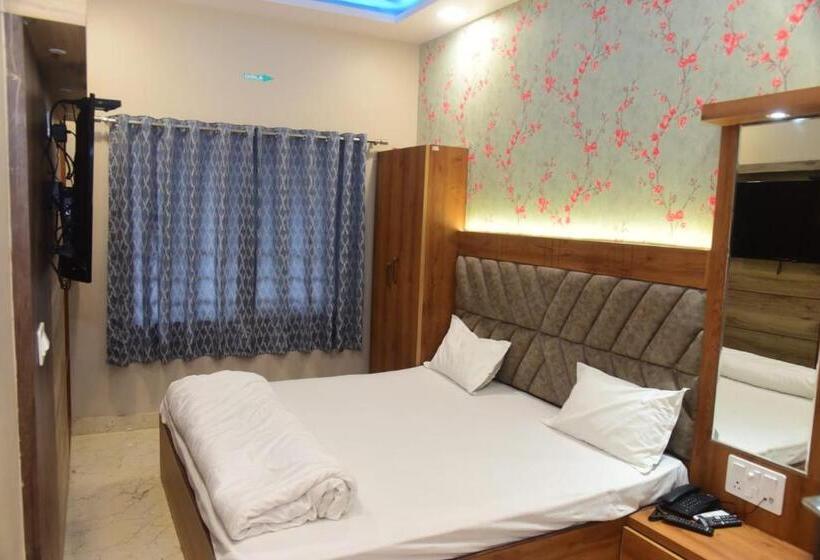 Hotel Mohammedi 1 Min Distance From Dargah Sharif