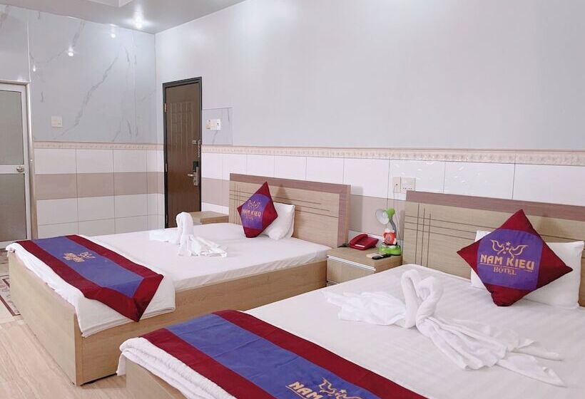 هتل Khach San Nam Kieu Ca Mau