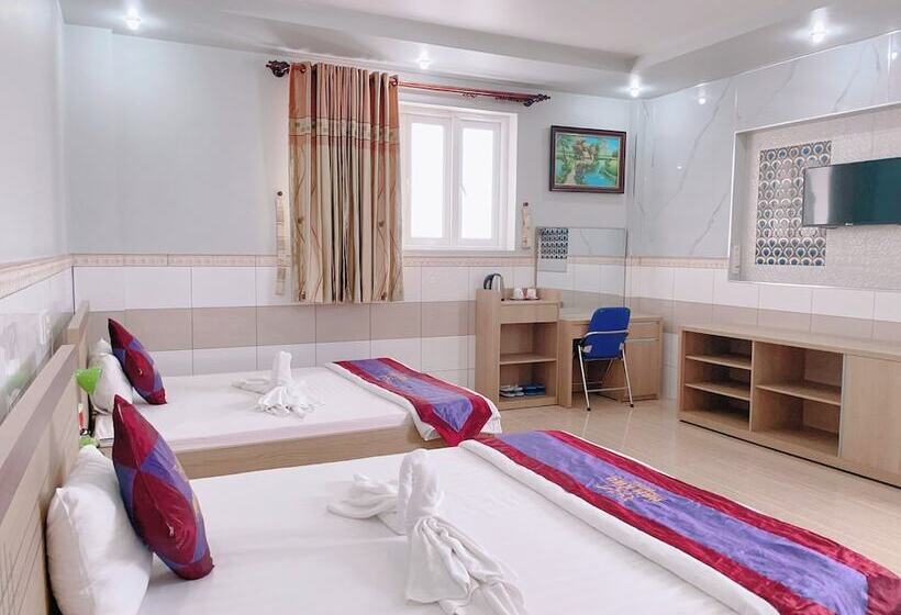 هتل Khach San Nam Kieu Ca Mau