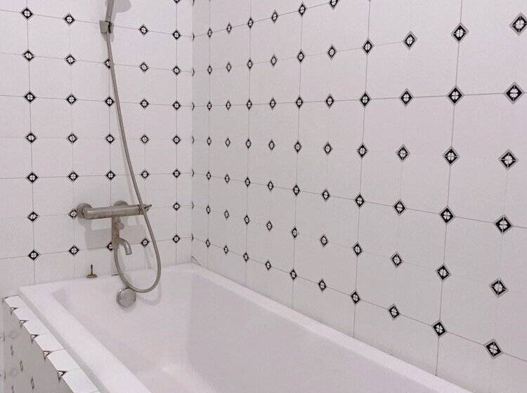 هتل Khach San Nam Kieu Ca Mau